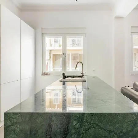 Apartment 3 Bedroom New Modern Flat In The Heart Of Athens