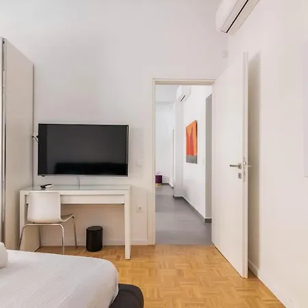 3 Bedroom New Modern Flat In The Heart Of Athens